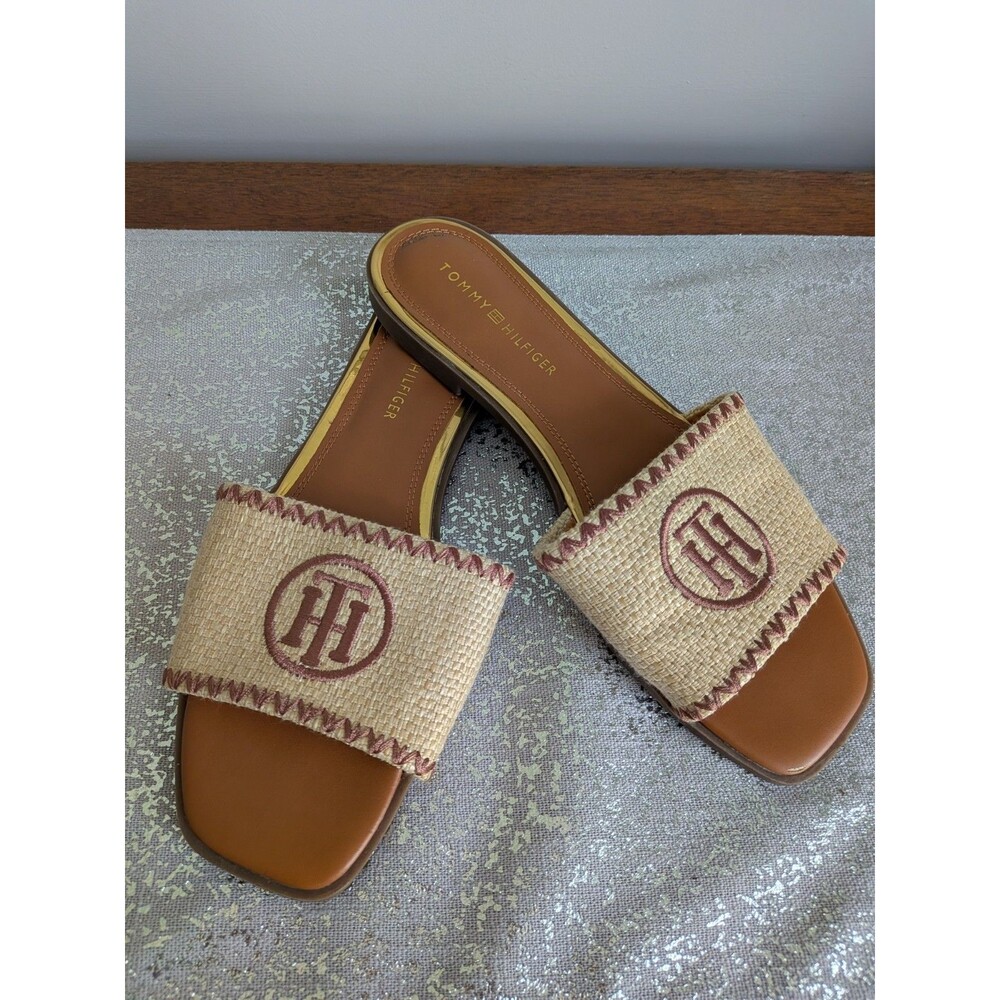 TOMMY HILFIGER Sandals Women 10 Pezley Tan Brown Logo Slides M Burlap Gold Vacay